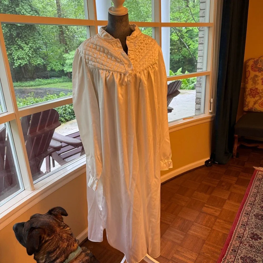 N/A vintage white